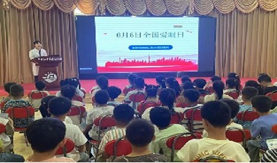 专业科普进校园  医幼携手护“睛”彩   ——平东幼儿园联合联勤保障部队第989医院眼科开展全国爱眼日主题宣传教育活动