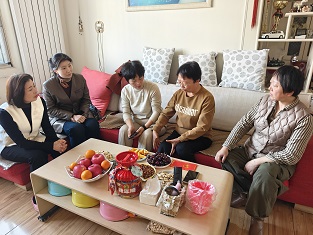 平东幼儿园党支部开展春节走访慰问活动